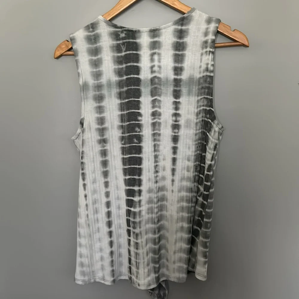 New Directions Tank Top - Picture 2 of 4